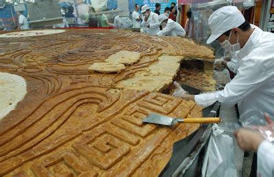 Largest moon cake word .